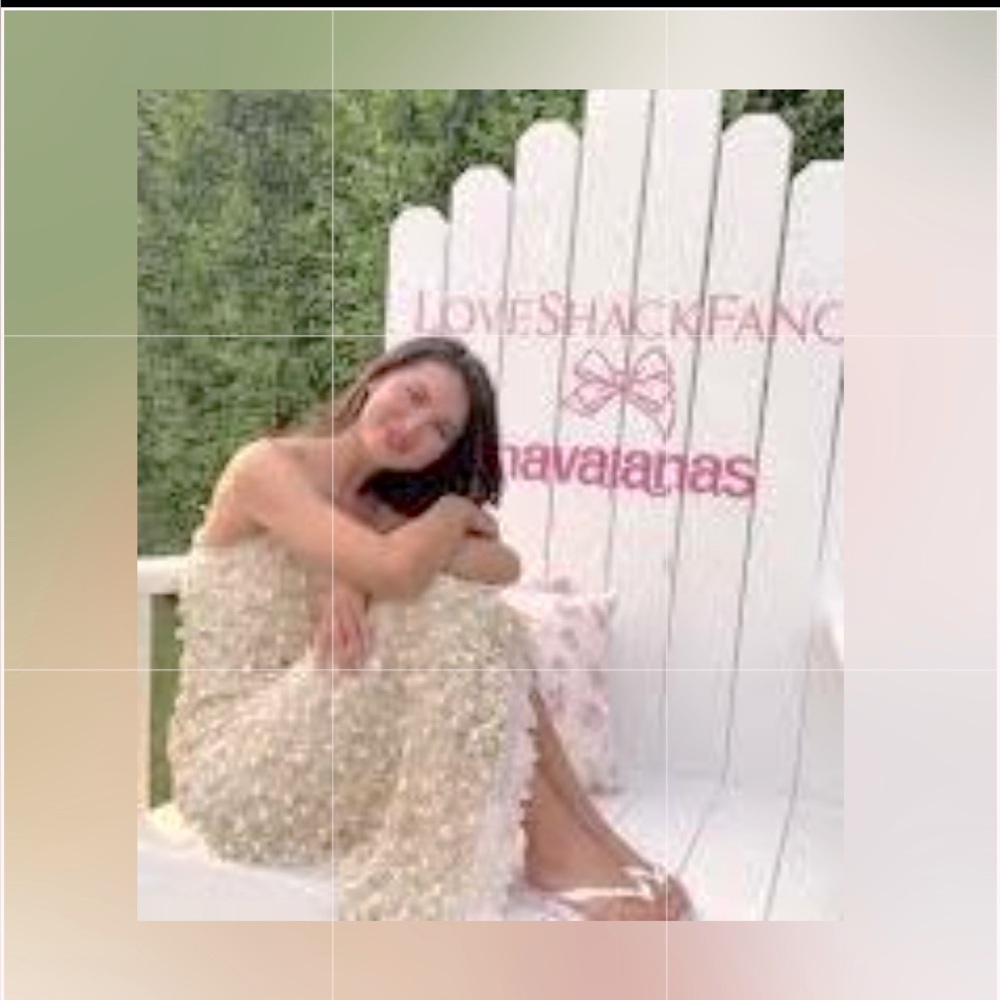 Havaianas X Loveshackfancy🎀💝White FlipFlops w/Pink Floral Print Gold Accents 7/8 - Picture 5 of 5